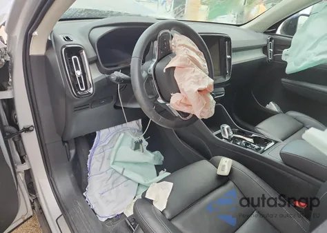 2024 Volvo Xc40 Ultimate z USA, uszkodzony, nr VIN YV4L12UM5R2301610